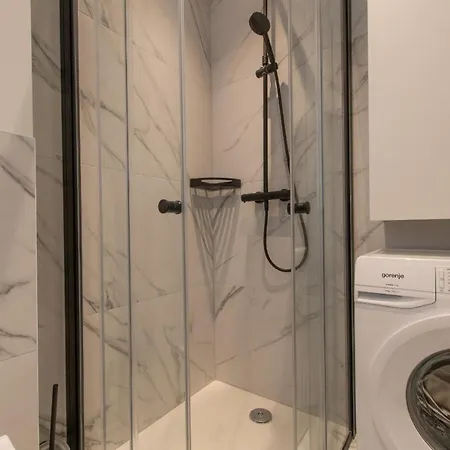 Lux Ella With Shared Pool Apartment *