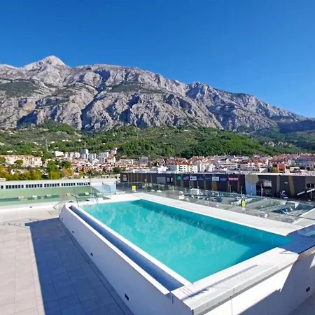 Lux Ella With Shared Pool Apartment