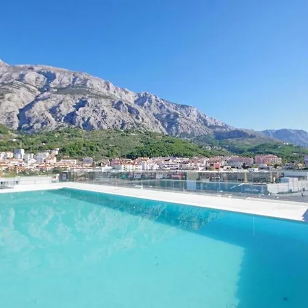 Lux Ella With Shared Pool Apartment