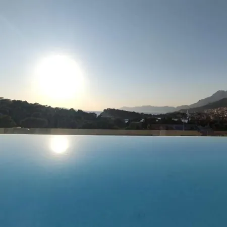 Lux Ella With Shared Pool Makarska