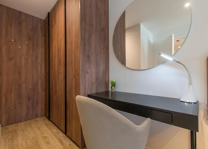 Lux Ella With Shared Pool * 마카르스카